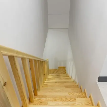 6-sehir Merkezinde Bueyuek Modern Αττάλεια